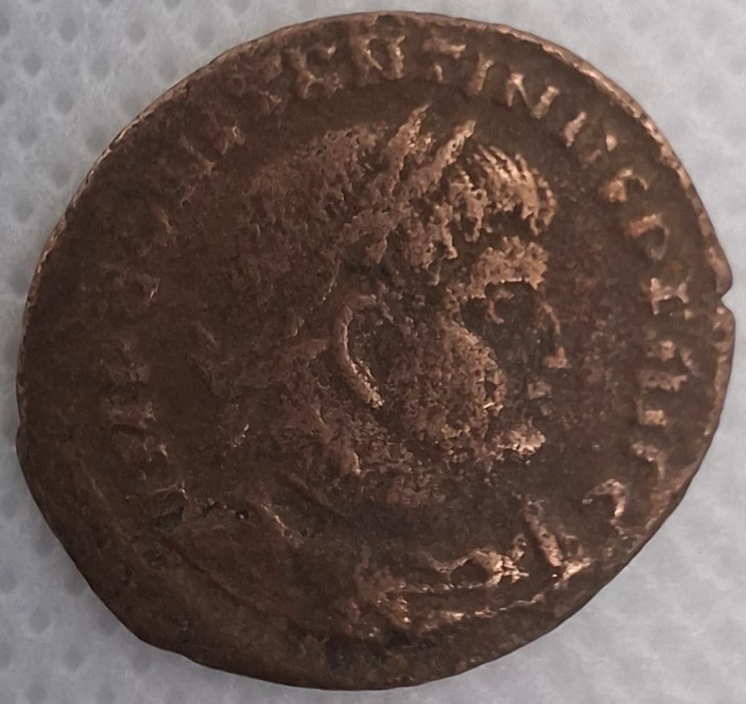 Anverso da moeda TH-N-0044 — Constantino I. Follis ou nummus