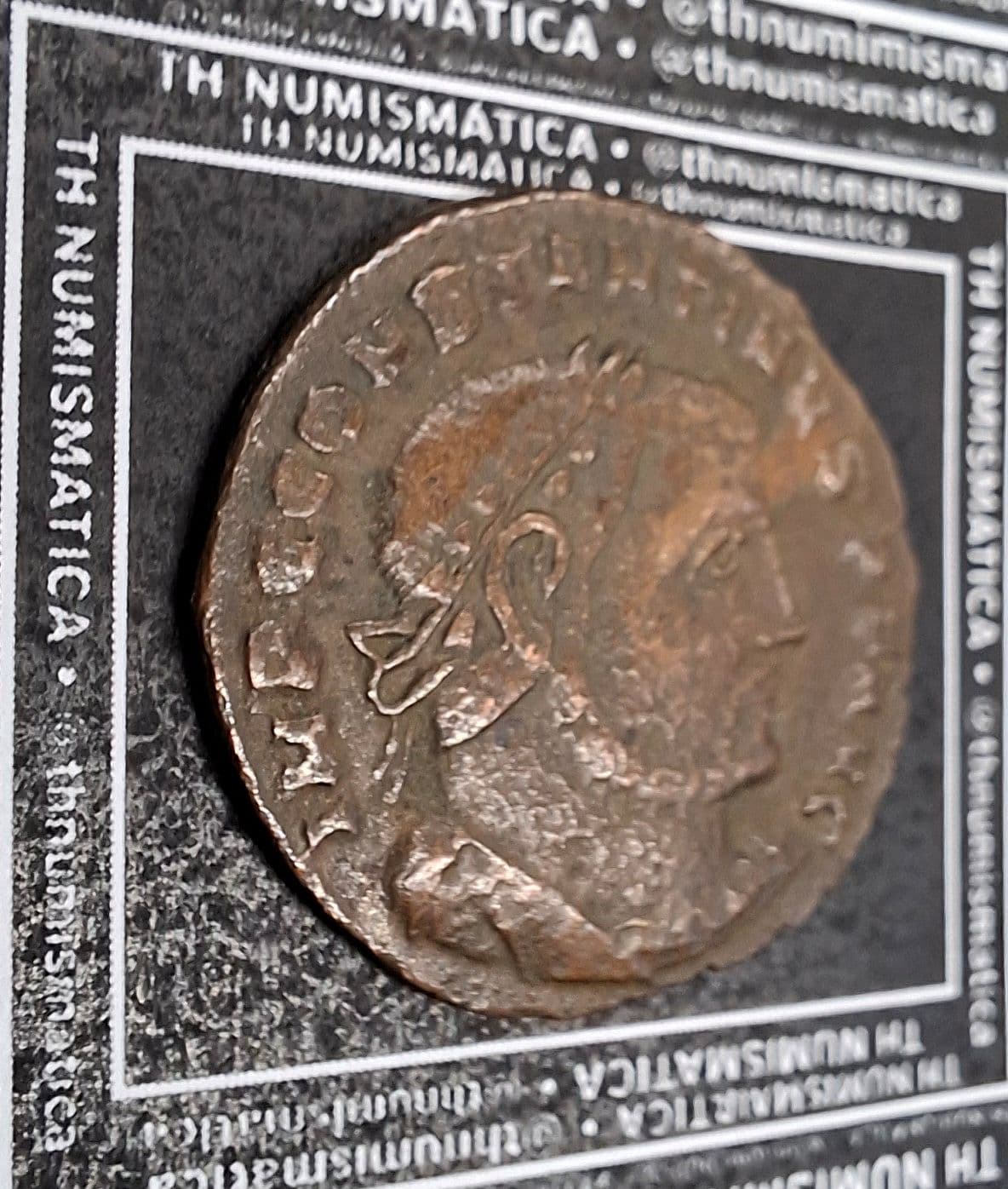 Anverso da moeda TH-N-0126 — Constantino I, o Grande. Follis reduzido ou nummus